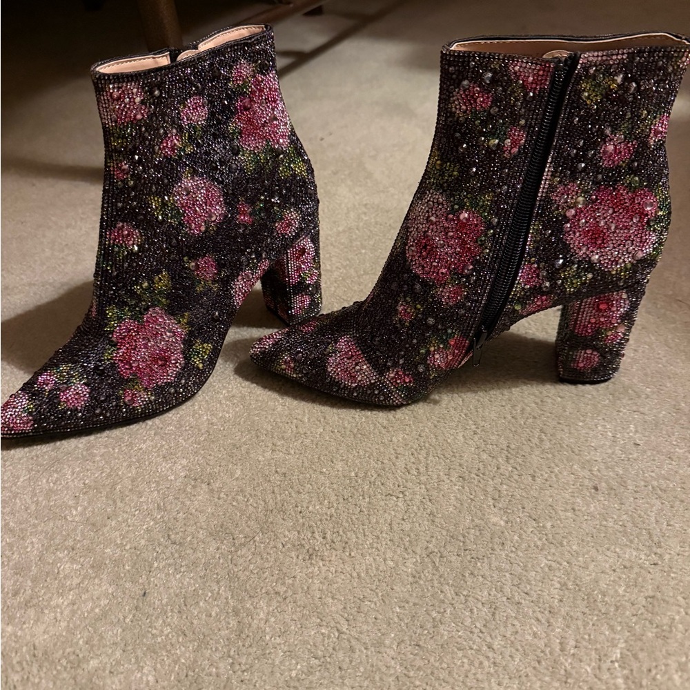 Betsey Johnson SB-Cady Floral Embellished Ankle Boots size 7.5 Brand New